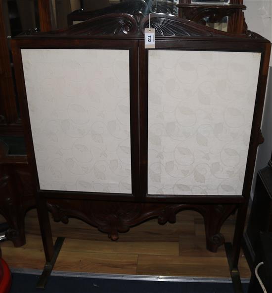 A William IV rosewood triptych fire screen, W.3ft H.3ft 10in.